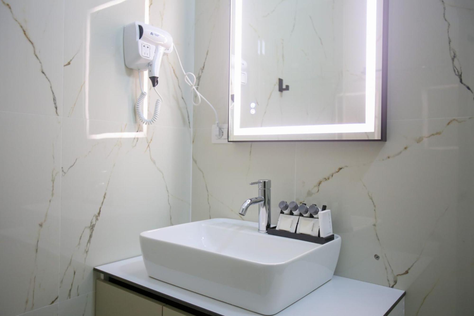 Vala Boutique Hotel Vlorë Εξωτερικό φωτογραφία